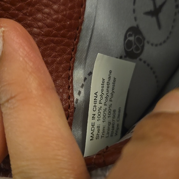 Elegant Quilted Brown Wristlet - Picture 6 of 6